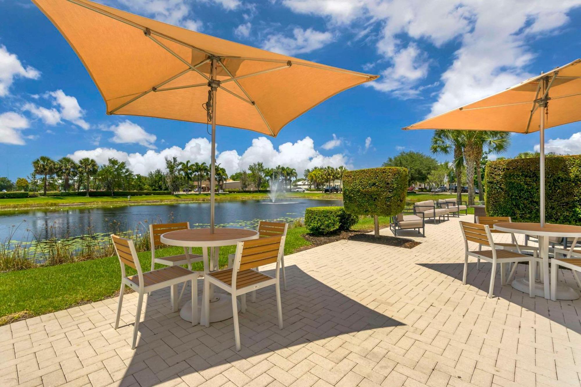 Comfort Suites Sarasota-Siesta Key Vamo Εξωτερικό φωτογραφία